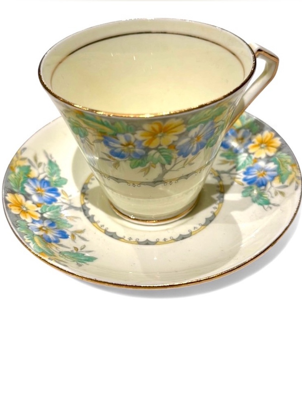 Vintage Victoria C&E Art Deco Teacup and Saucer